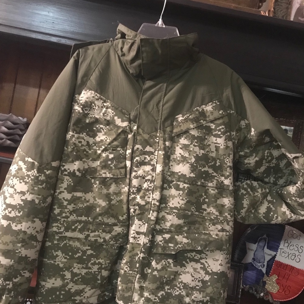 Boys Parka/ Jacket. Cammo Design  sz Large